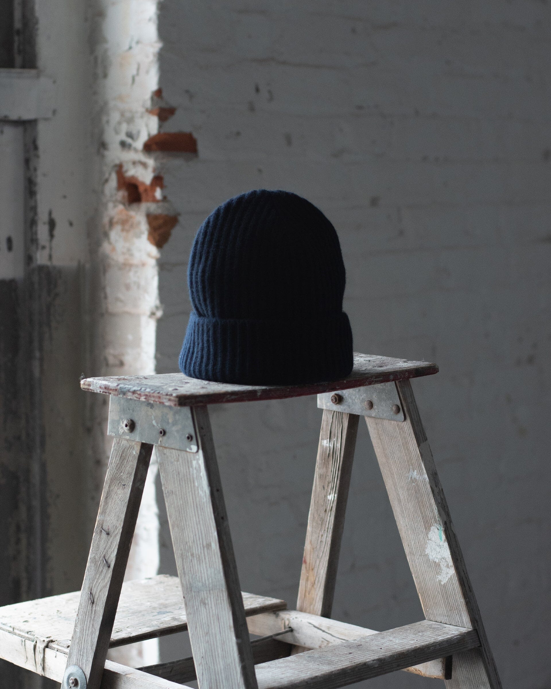 #color_navy Begg & Co Cashmere Knitted Beanie