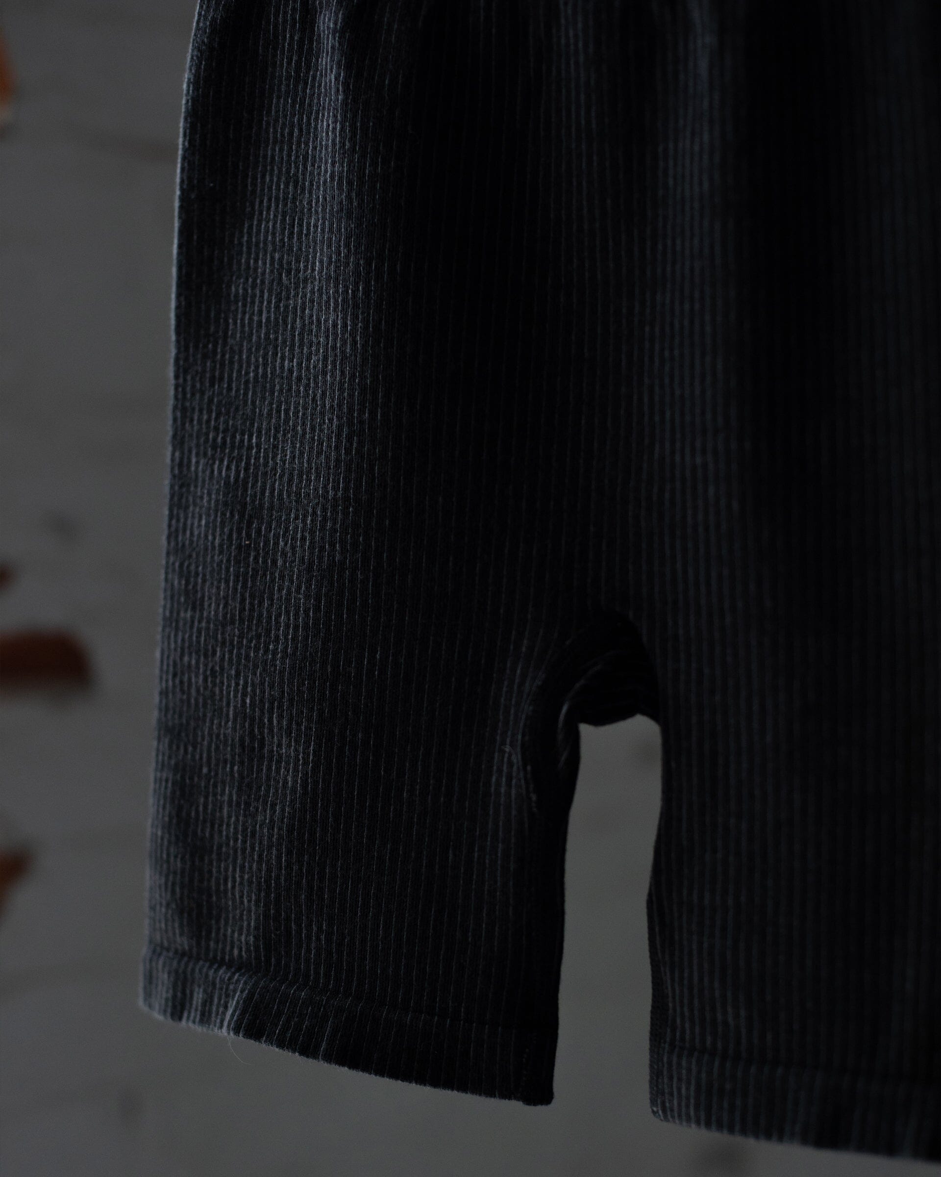 #color_black/charcoal