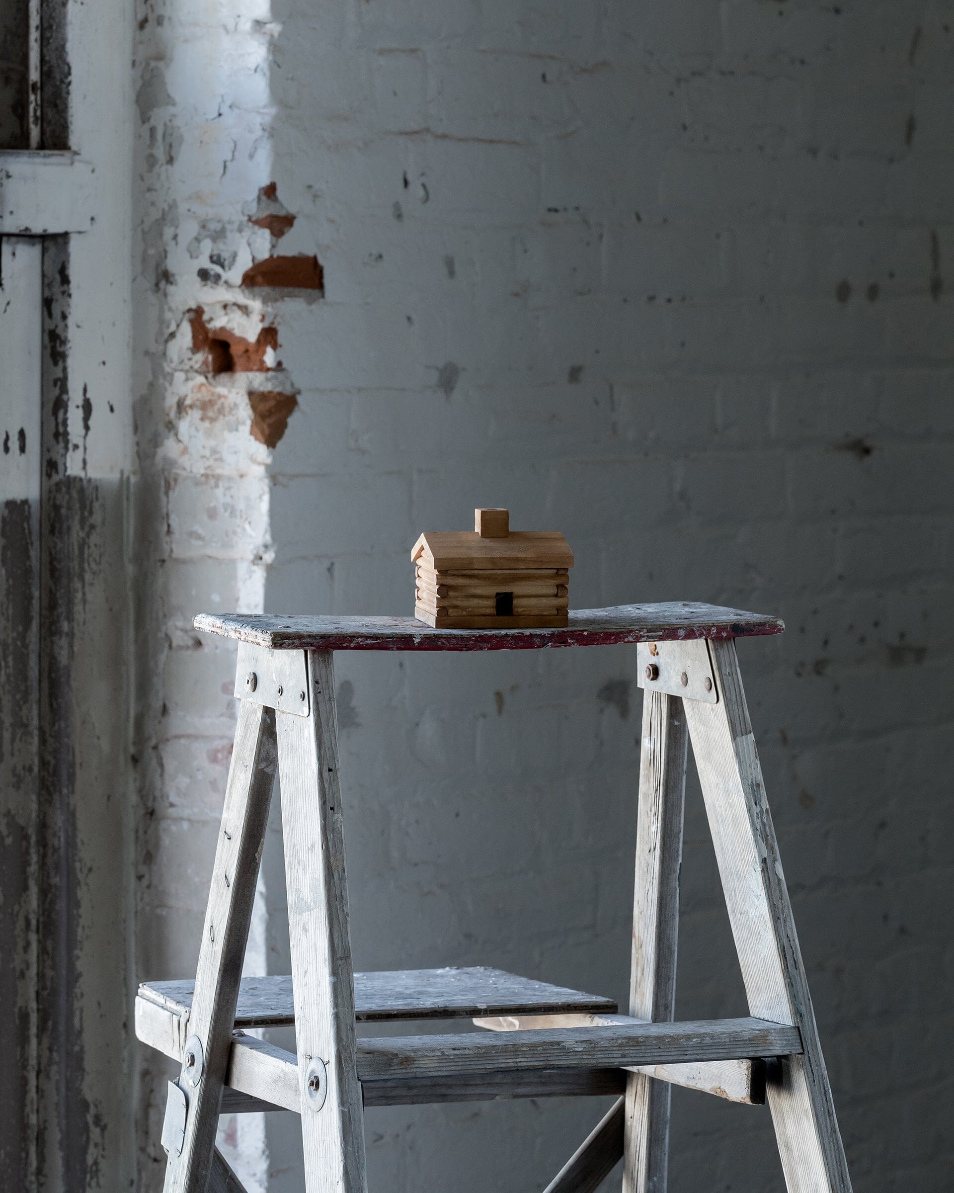 Paine's Log Cabin Incense Burner | Canadian Camp Goods