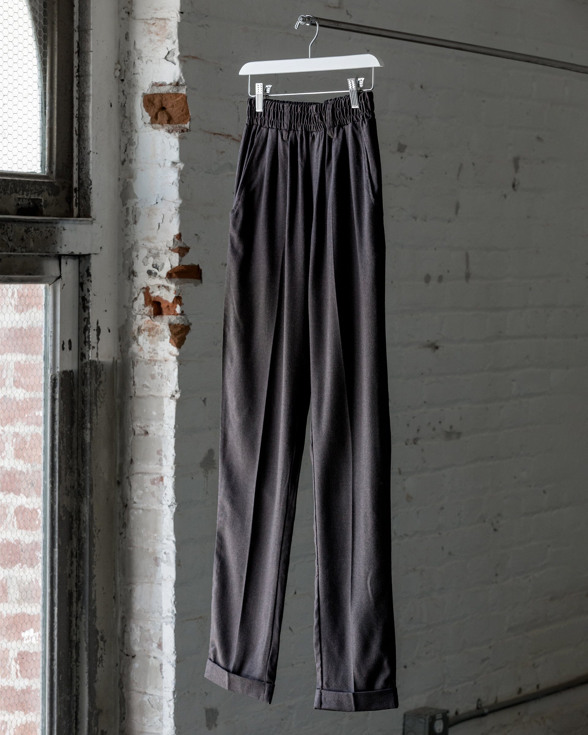 The Mens Light Wool Pants in Heather Dark Brown - Front #color_heather dark brown