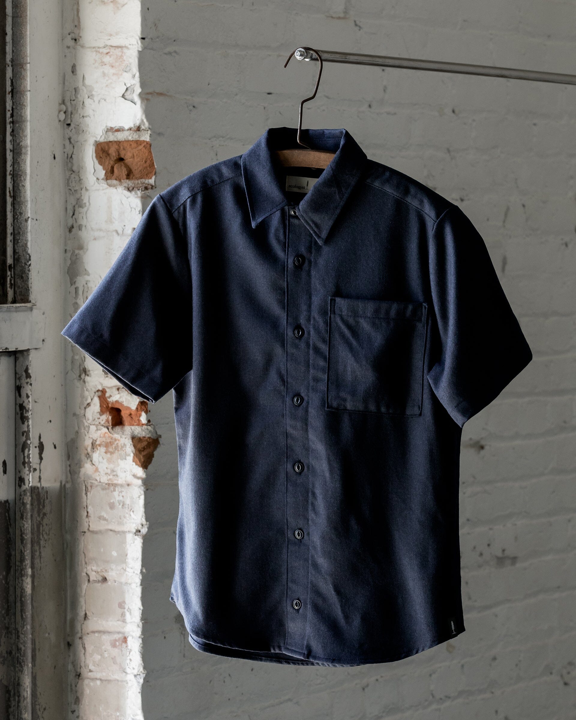 #color_heather-navy The Mens Light Wool Short Sleeve Shirt in Heather Navy Front 