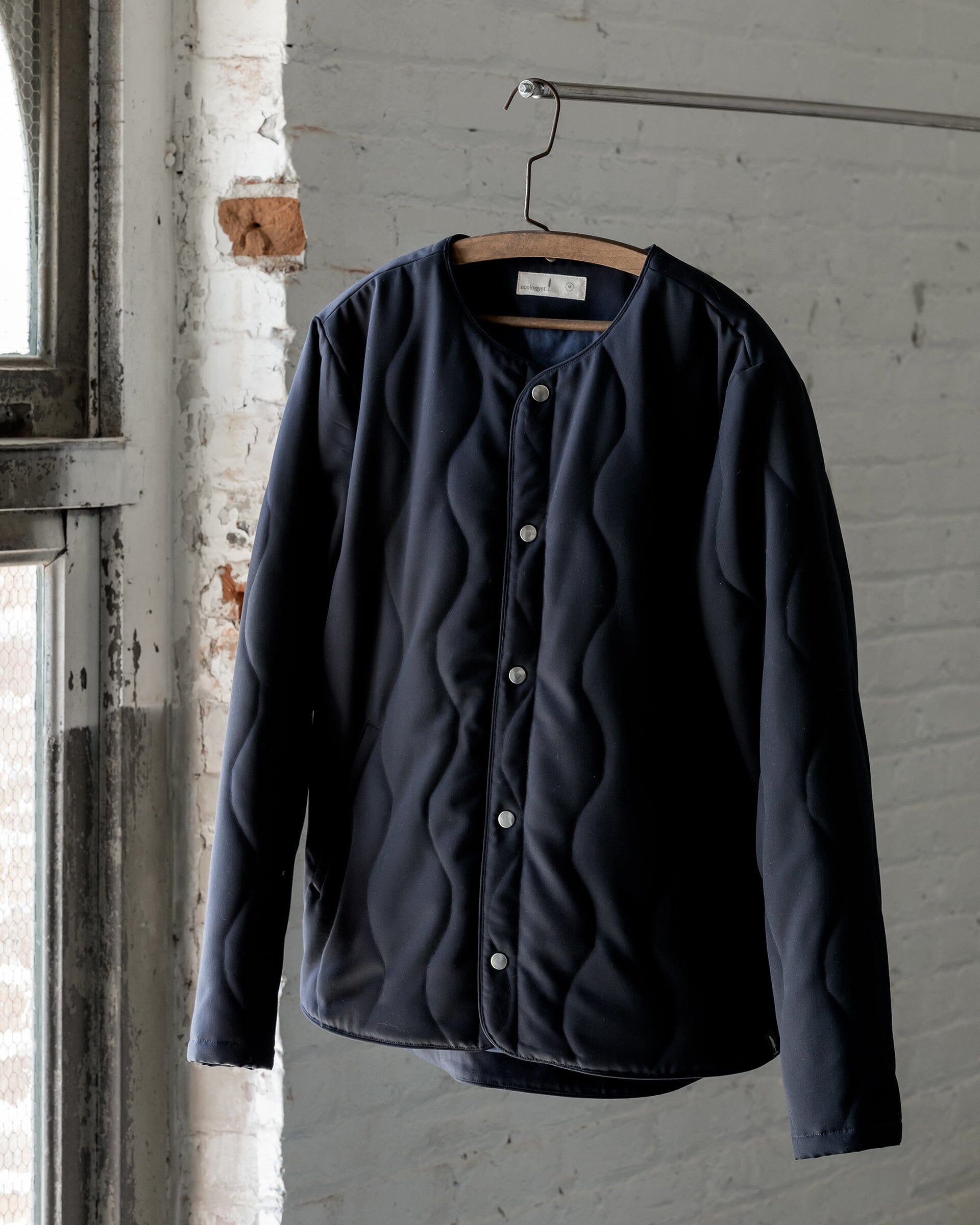 #color_navy The Mens Quilted Liner Jacket in Navy Front 