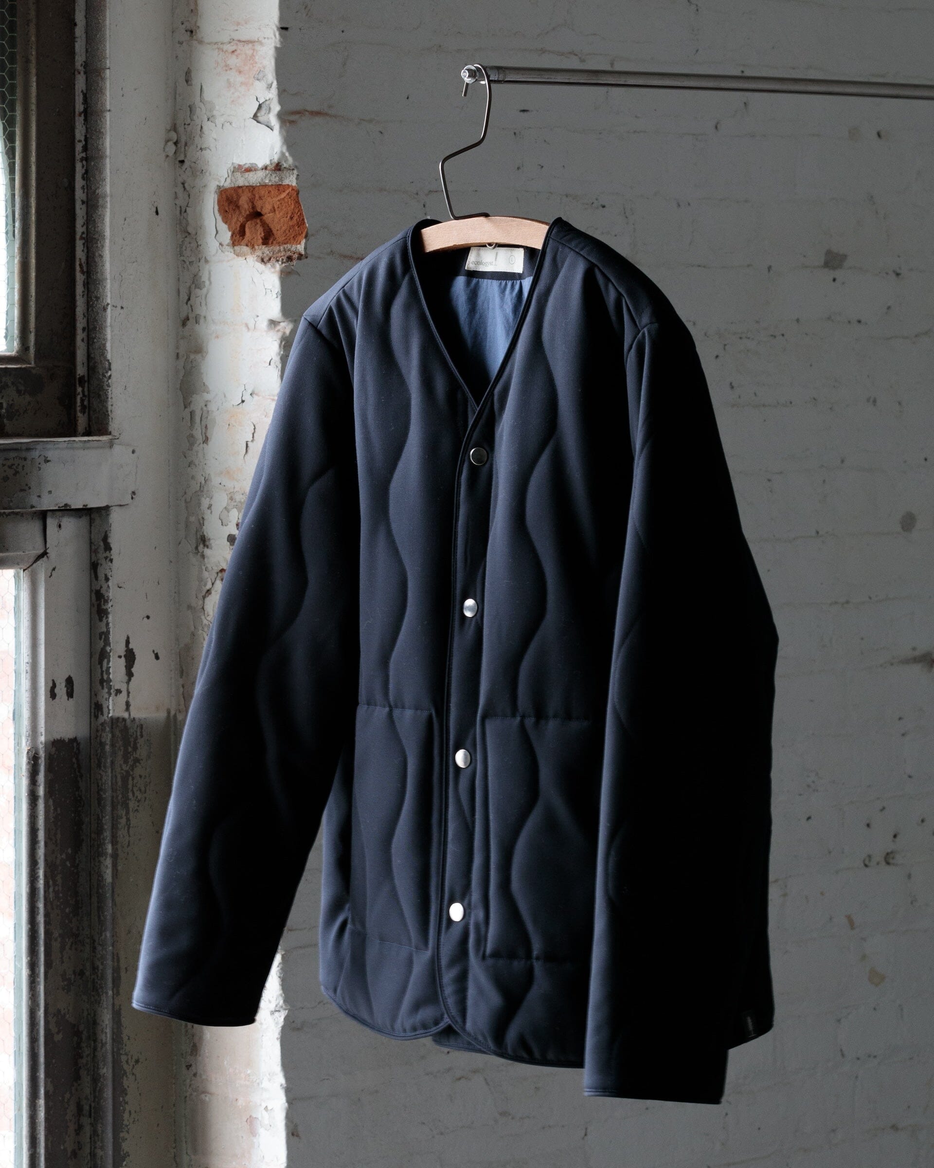 #color_navy The Quilted Liner Jacket in Navy Front 