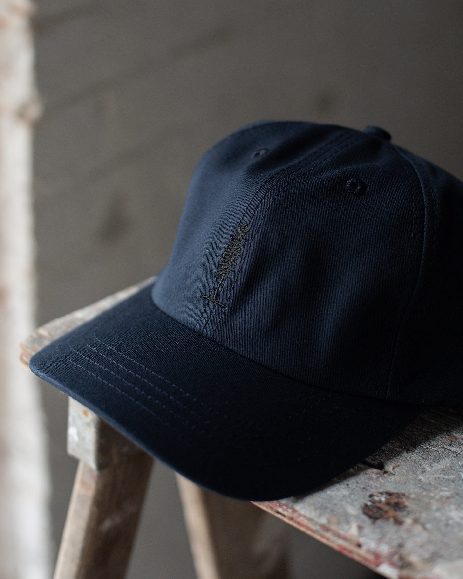 #color_navy