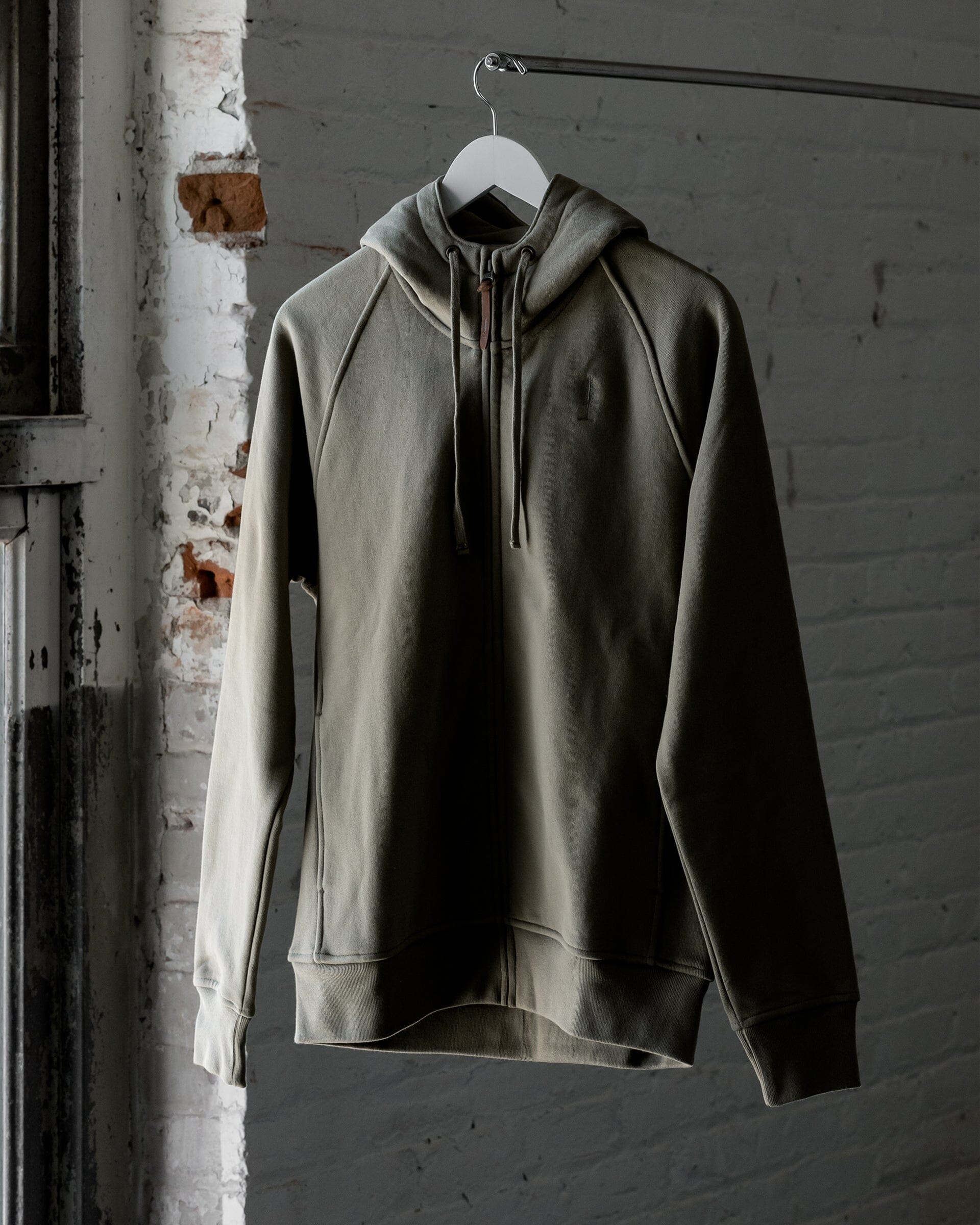The Ecologyst Peak Hoodie in Lichen - Front #color_lichen
