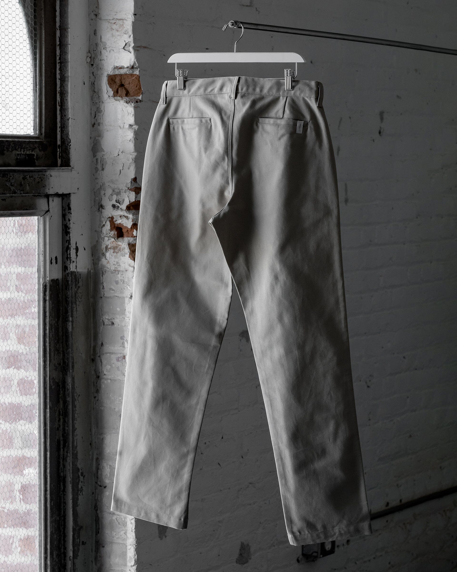 The Chino Pant in Dune - back #color_dune