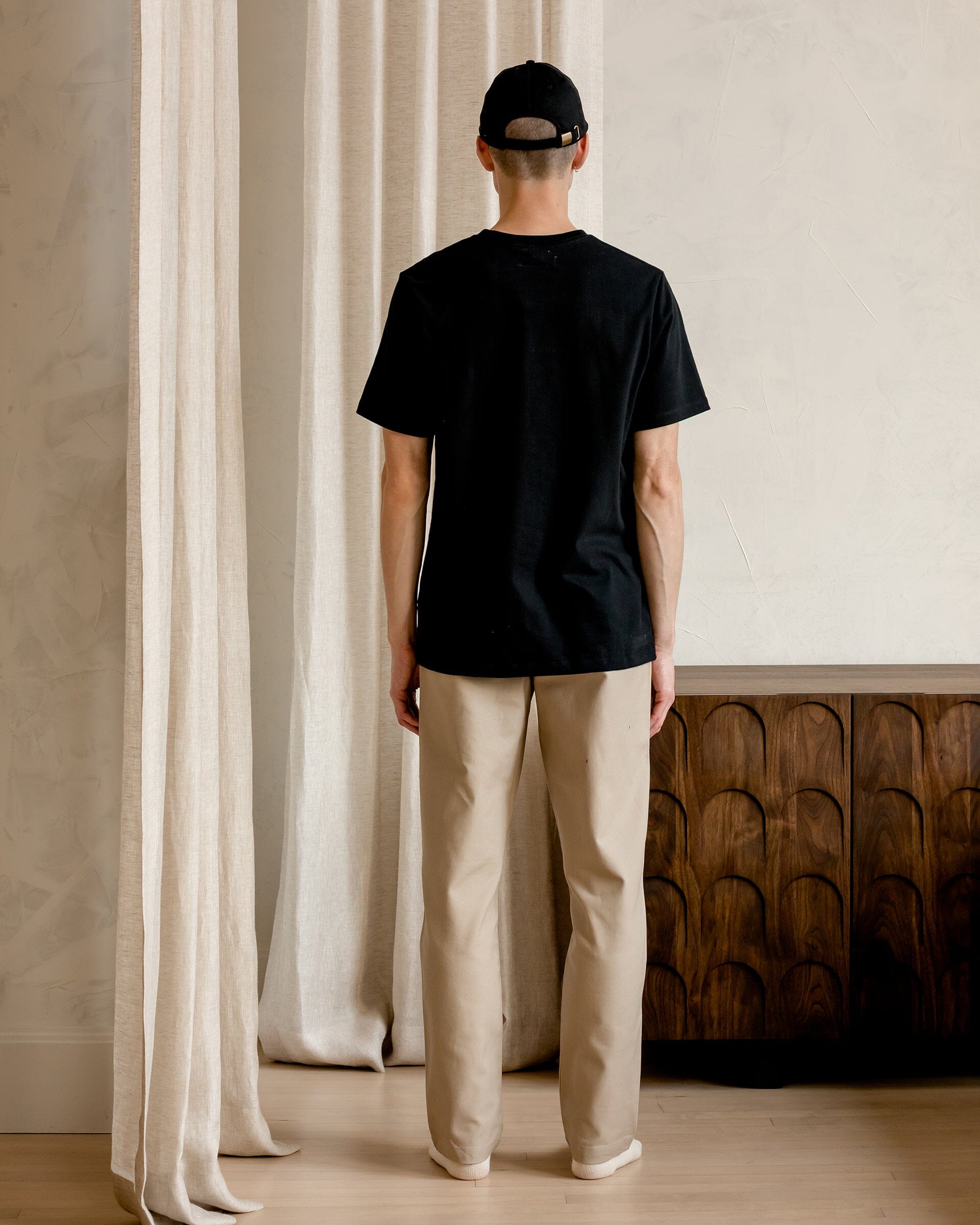 The Chino Pant in Dune - on model back #color_dune