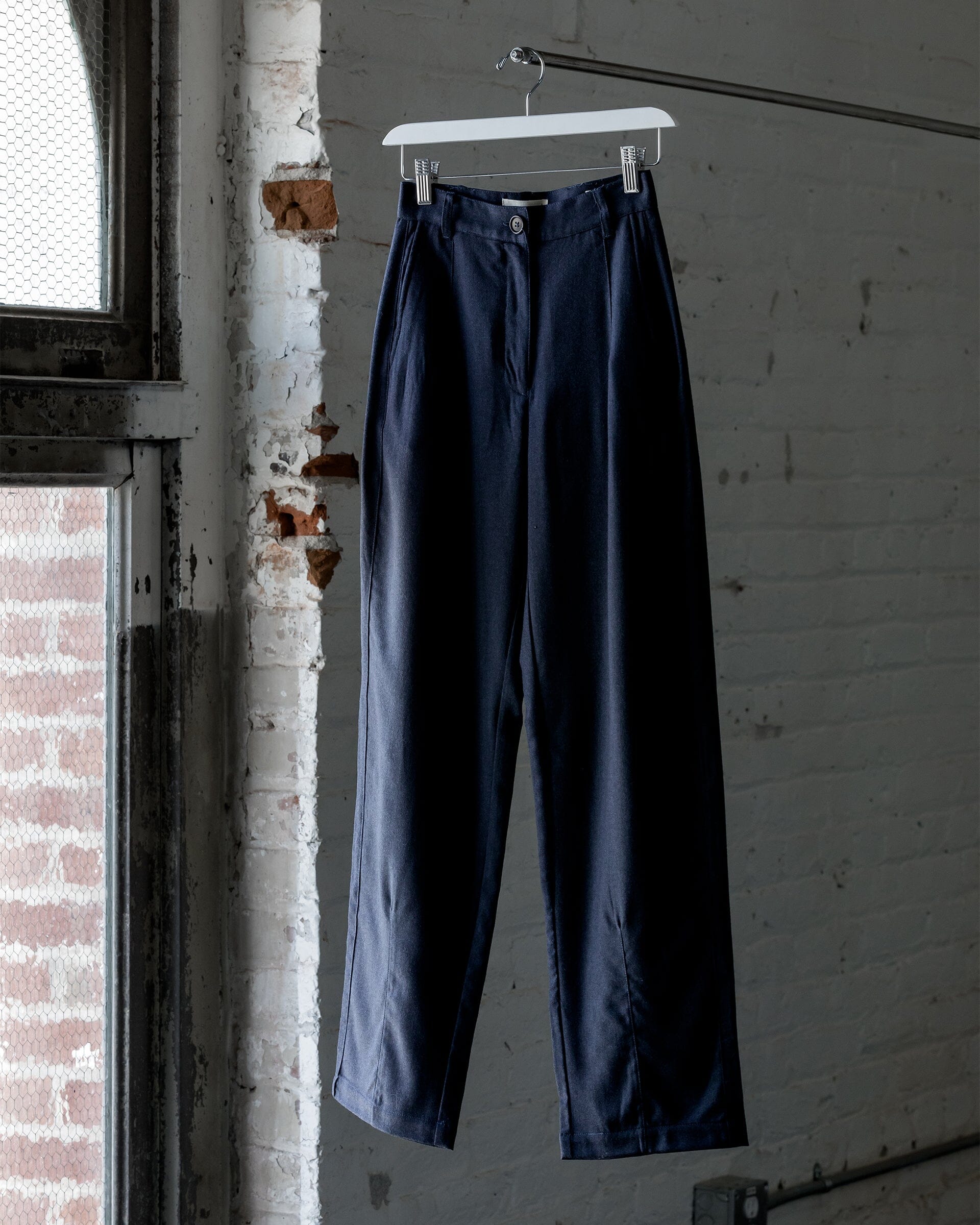 The Womens Light Wool Pant in Heather Navy - Front #color_heather navy
