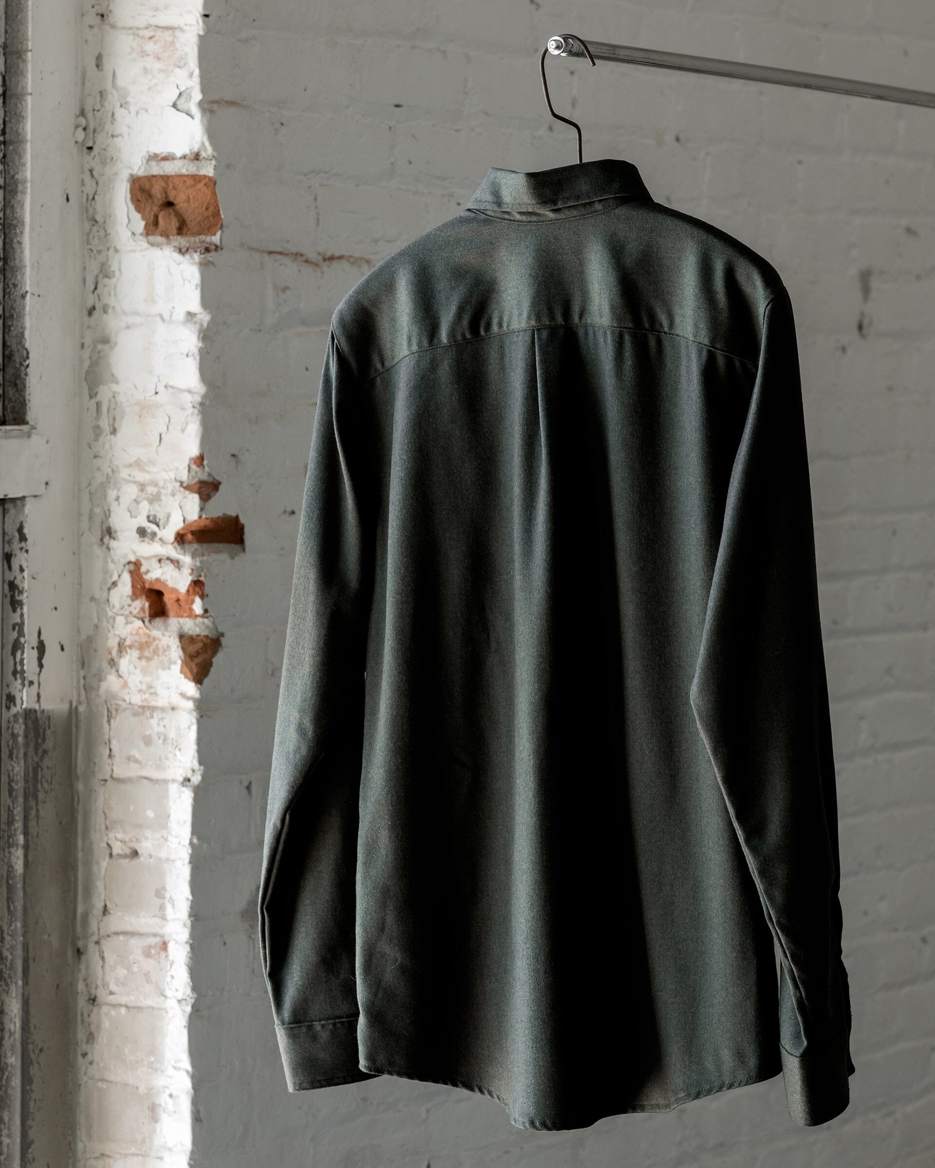 The Mens Light Wool Shirt in Heather Green - Back #color_heather green