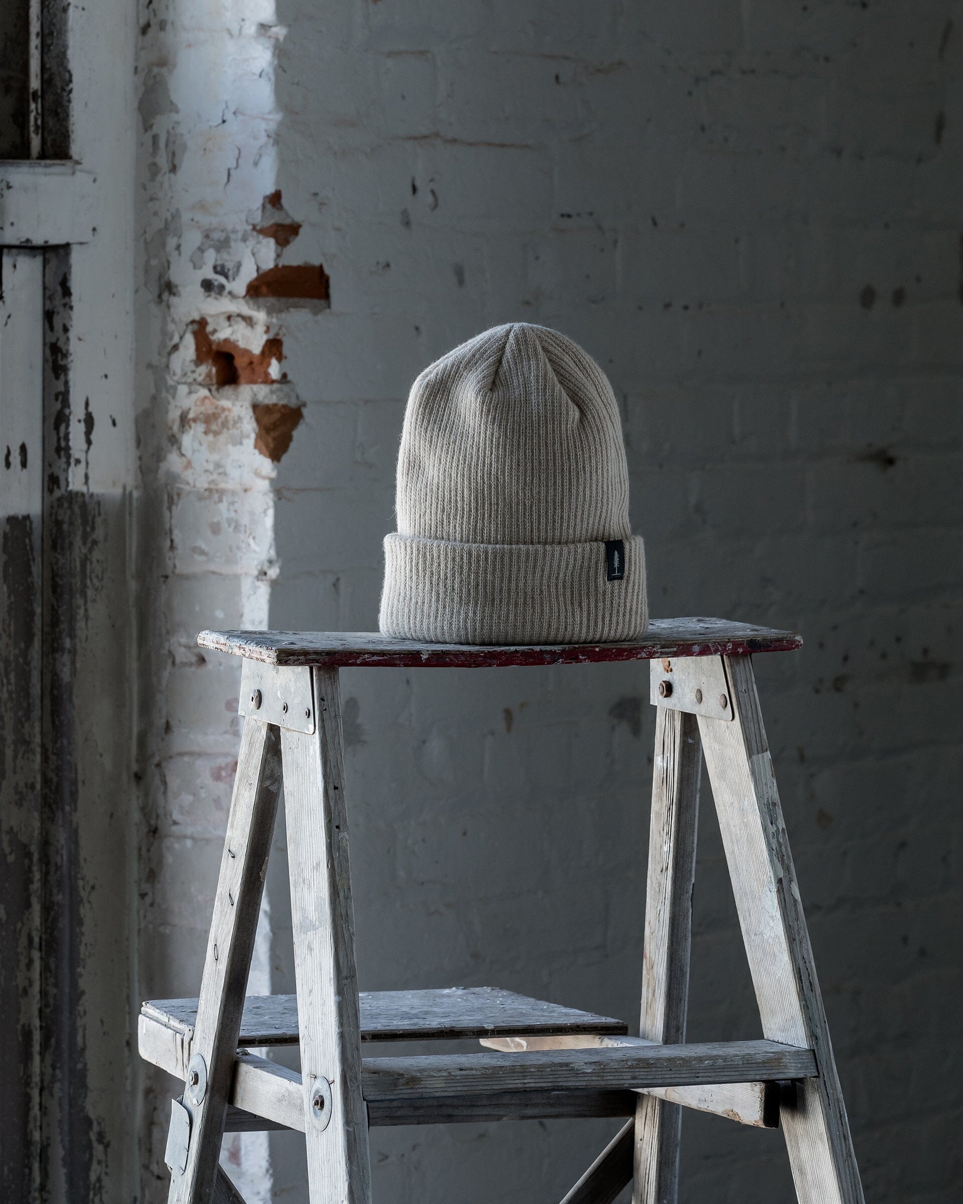 The Merino Cashmere Toque in Oat - Front #color_oat