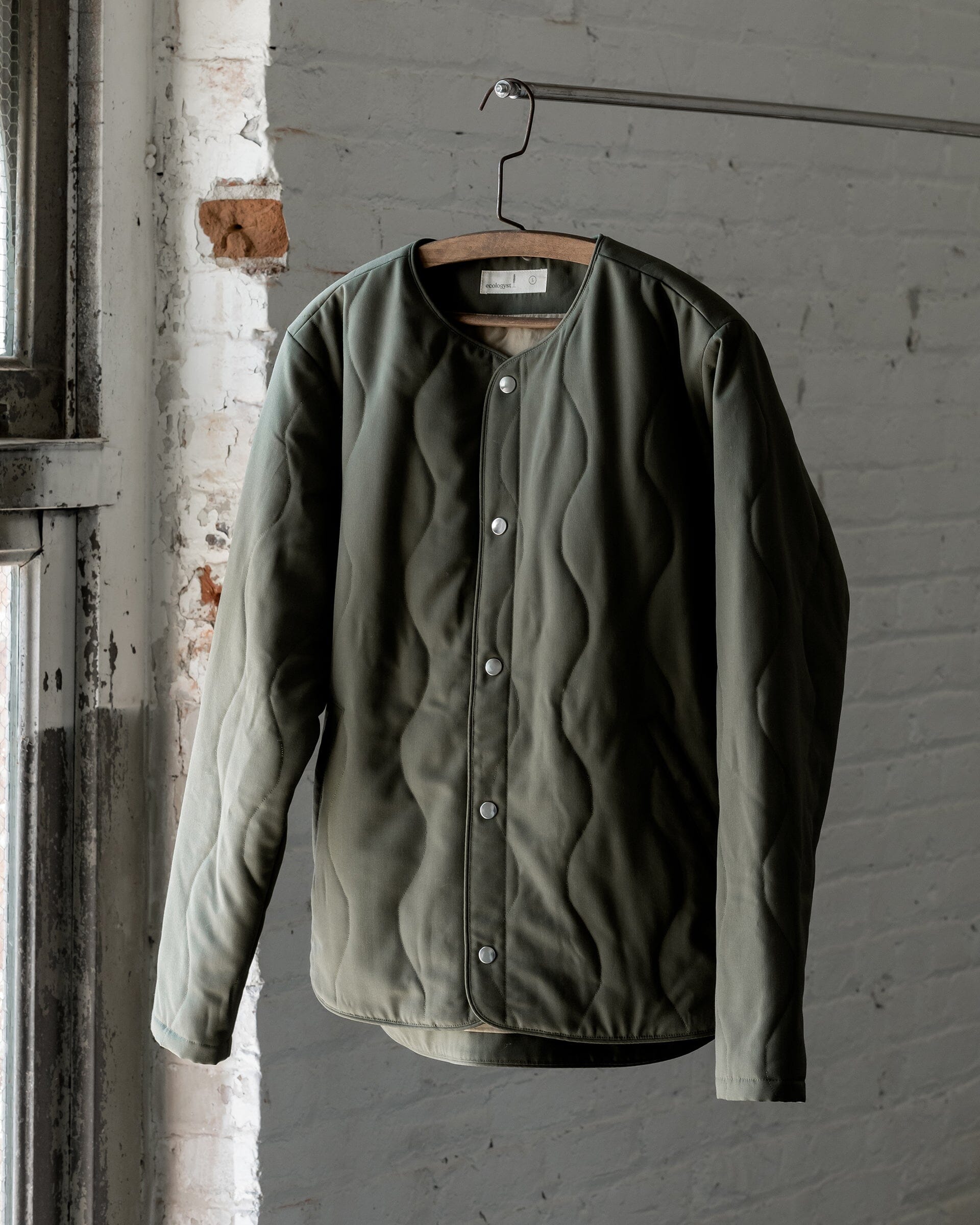 The Mens Quilted Liner Jacket in Moss Green - Front #color_moss green
