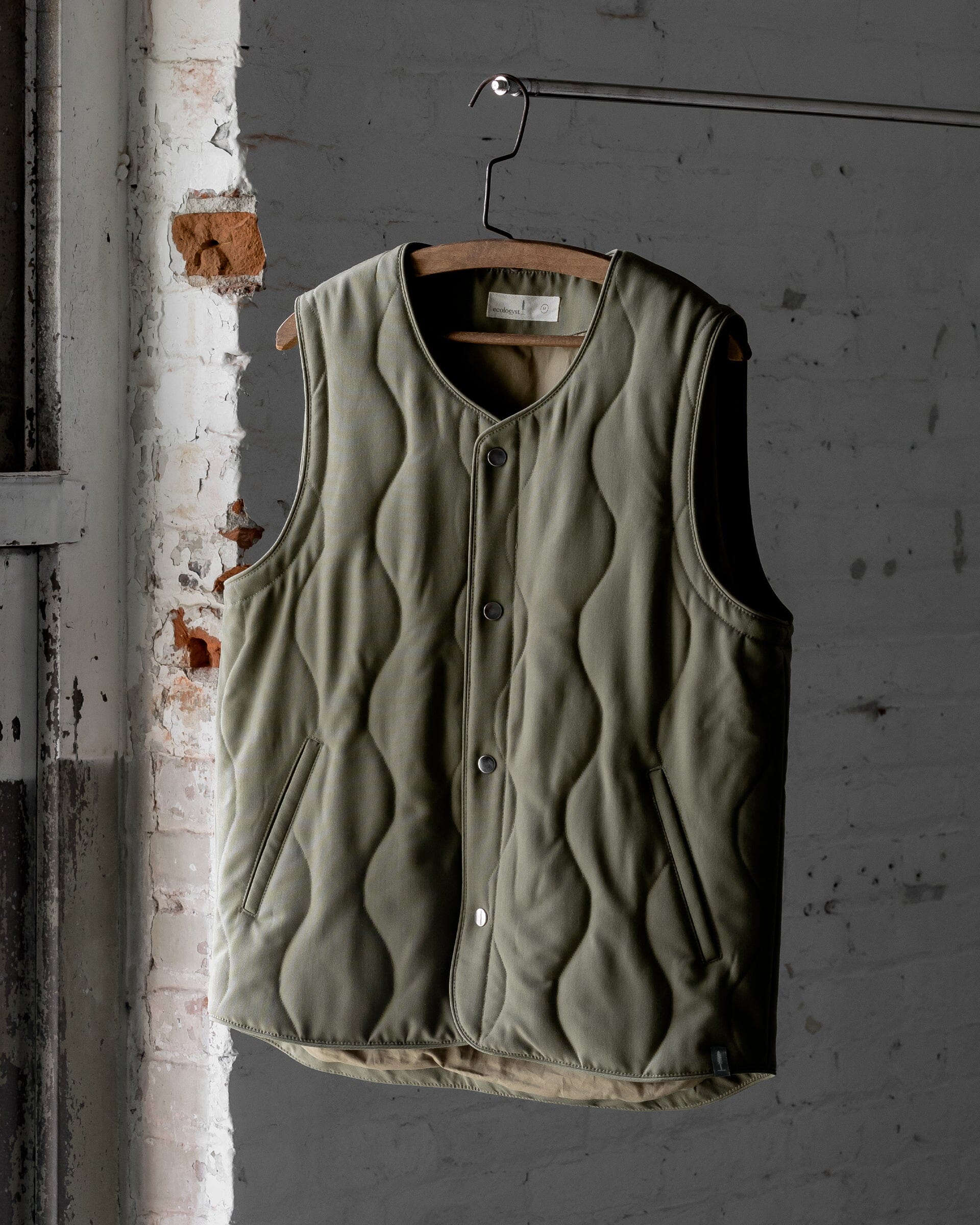 #color_lichen The Mens Quilted Vest in Lichen Front 