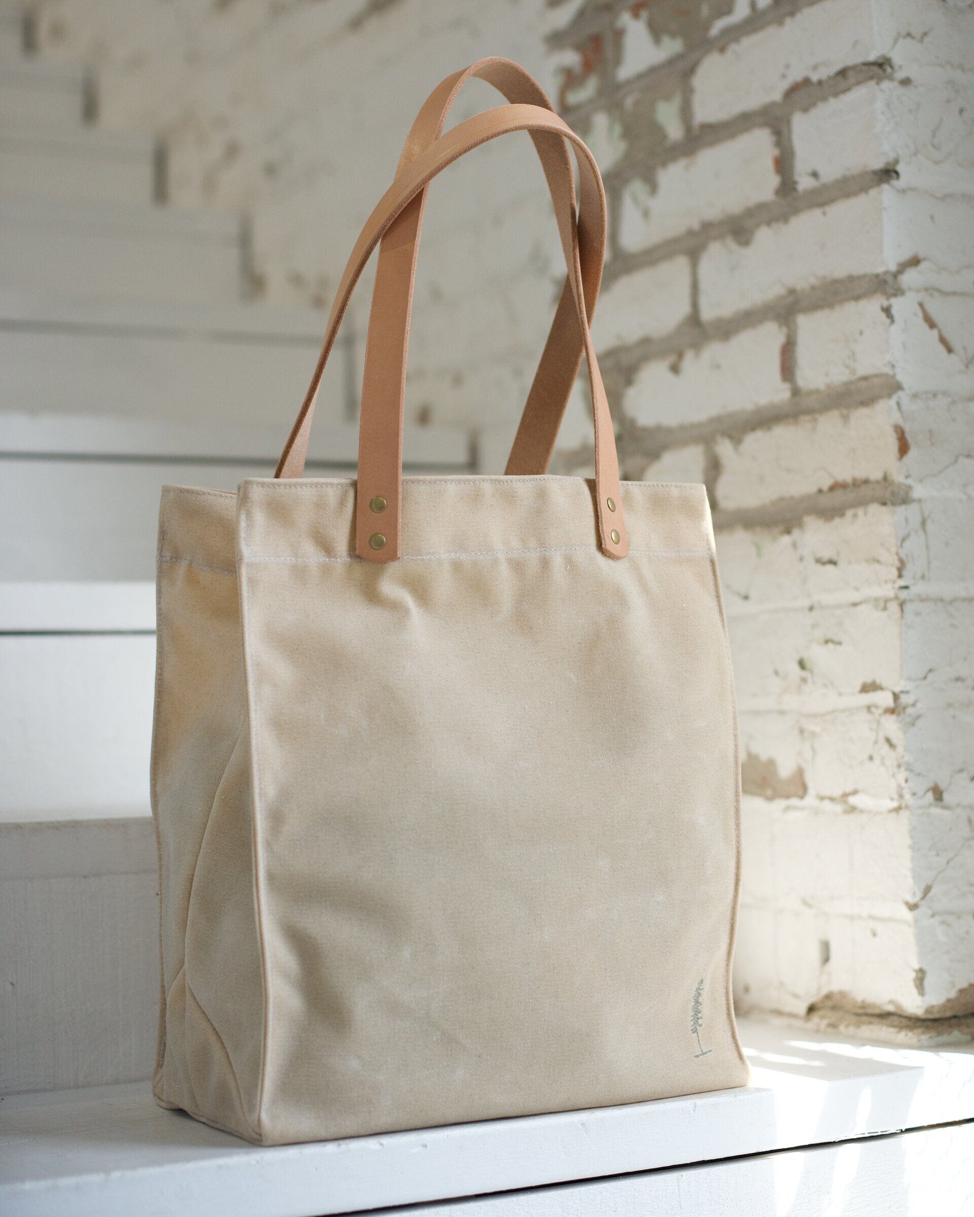 The Market Tote in Natural #color_natural