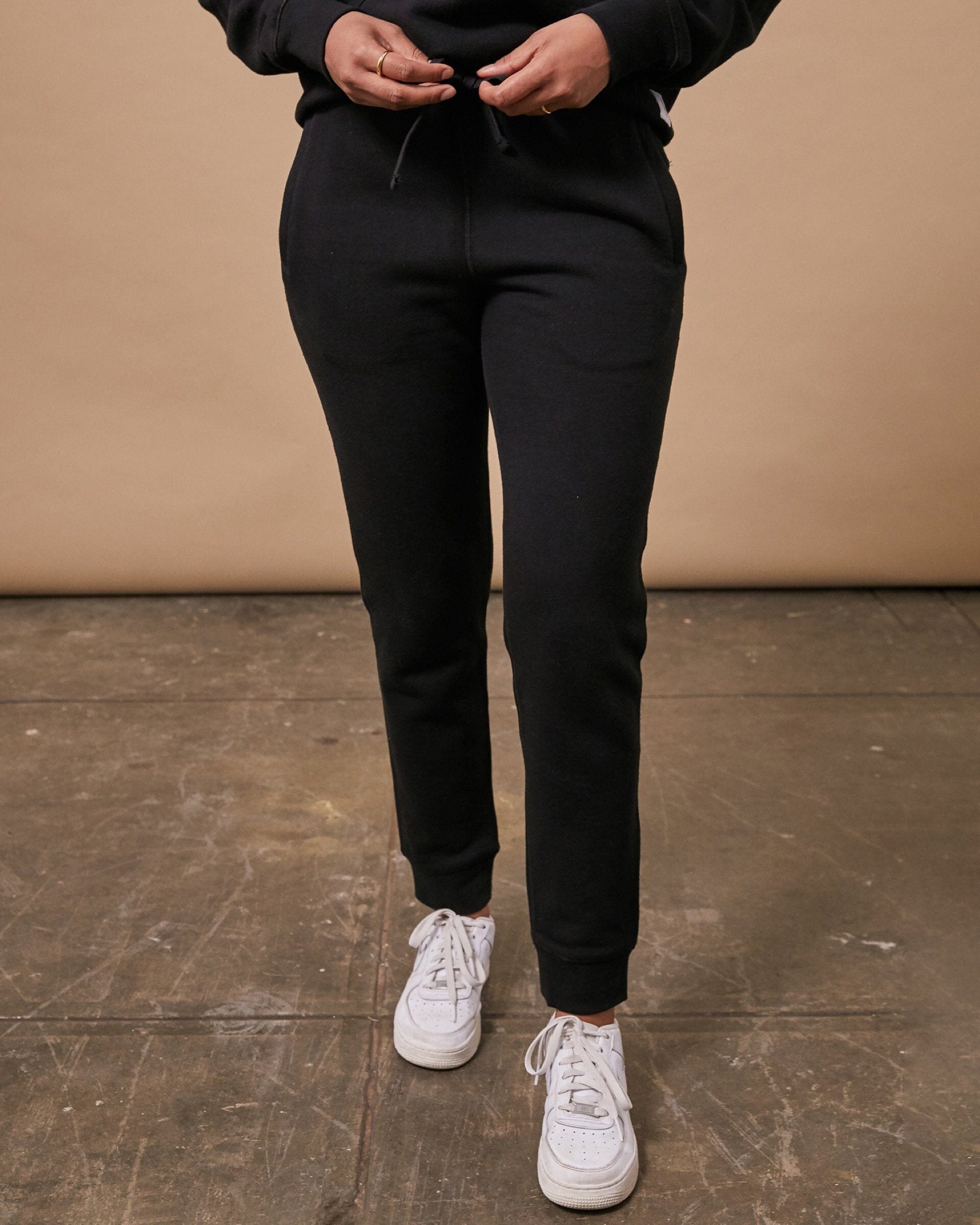Womens The 400 Sweatpant in Black Front #colour_black